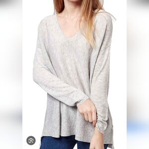 Aritzia Wilfred Free basic tunic long sleeve sweater Gray Pockets sz M